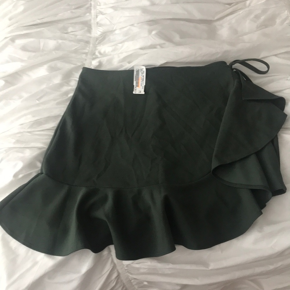 Solemio forest green wrap skort